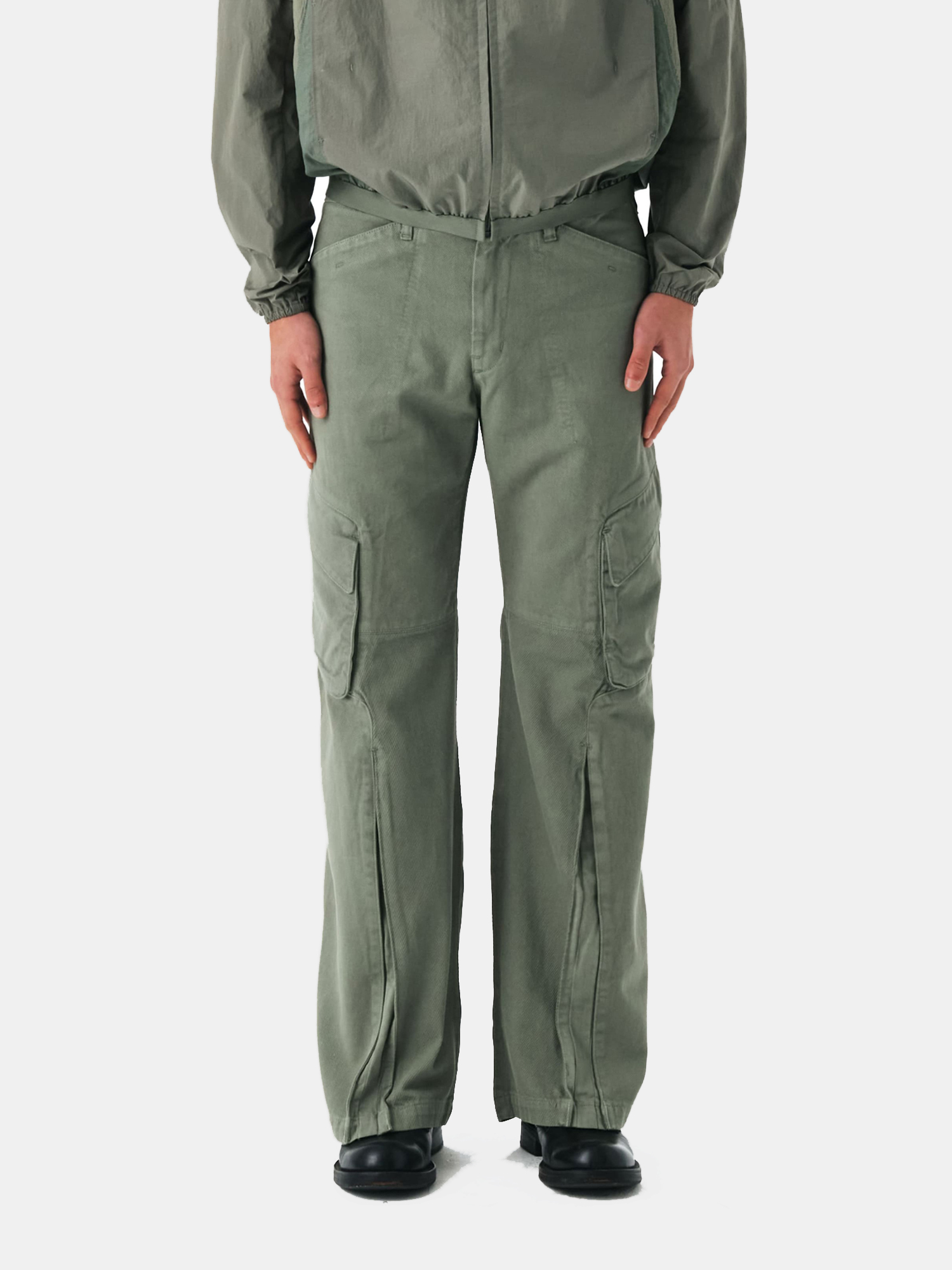EE GARMENTS DYED CARGO BOOTCUT PANTS-OLIVE